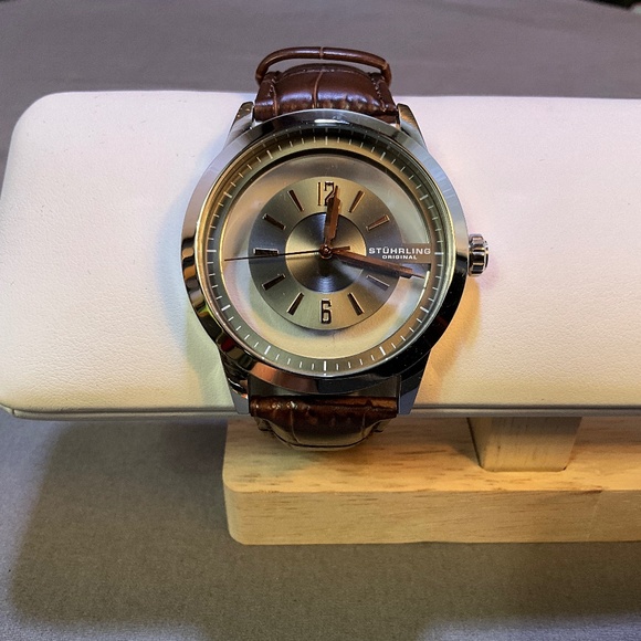 Stuhrling Original with Krysterna Crysta and Japanese movement GHL - Picture 3 of 7